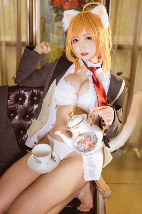 是一只熊仔吗 Cosplay 近卫昂