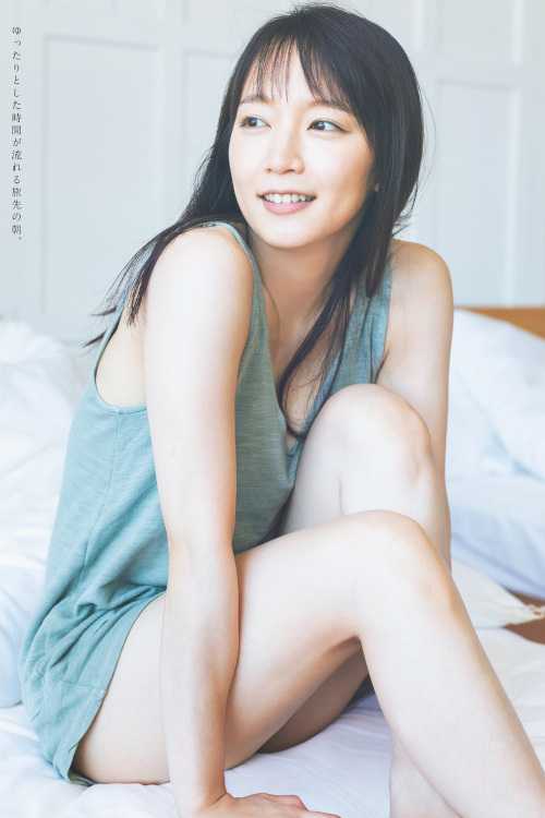 Riho Yoshioka 吉岡里帆, Weekly Playboy 2022 No.49 (週刊プレイボーイ 2022年49号)