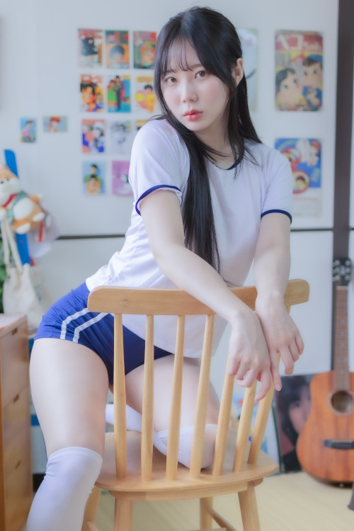 Myua 뮤아, Photobook &#8216;School Uniform&#8217; Set.02